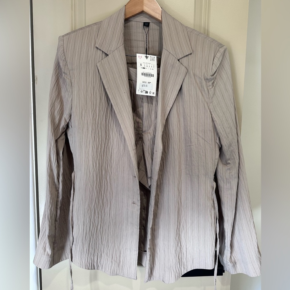 ZARA: STRIPED BLAZER W/THIN BELT/SIZE SMALL & MINI BELT LOOP SHORTS/SIZE XS; NWT